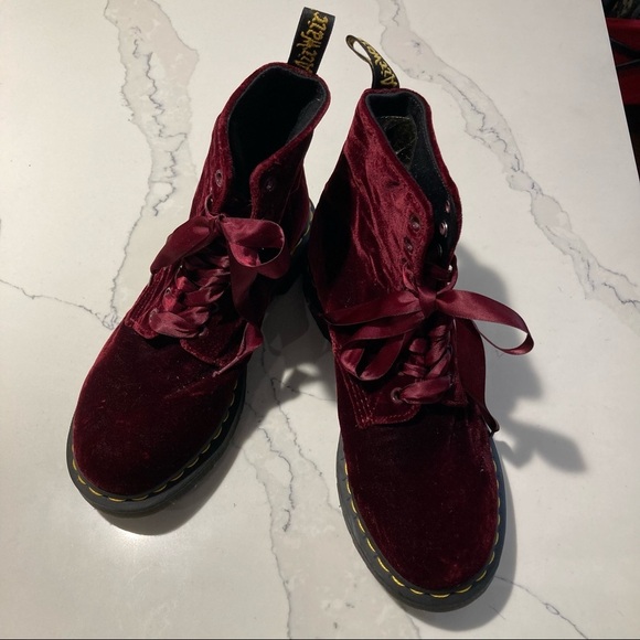DR MARTENS Sz 6 1460 Pascal Red Wine Velvet Satin Lace Boots - Picture 4 of 15